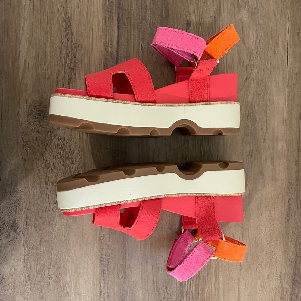 Sorel Platform Sandals in Red, Pink and Orange, Women’s 8